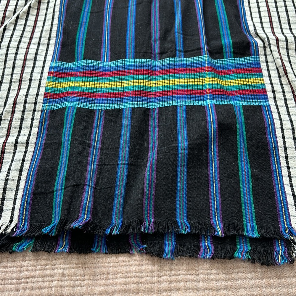 VINTAGE: Multicolored Woven Guatemalan Top - Picture 7 of 8